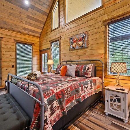 The Adirondack Honeymoon Hot Tub Soaking Tub Wood Burning Fireplace Stephens Gap Экстерьер фото