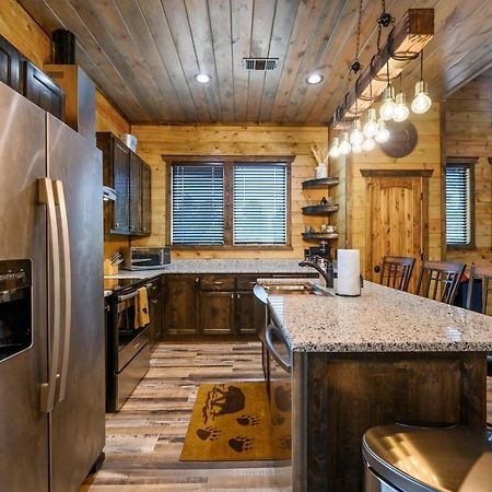 The Adirondack Honeymoon Hot Tub Soaking Tub Wood Burning Fireplace Stephens Gap Экстерьер фото