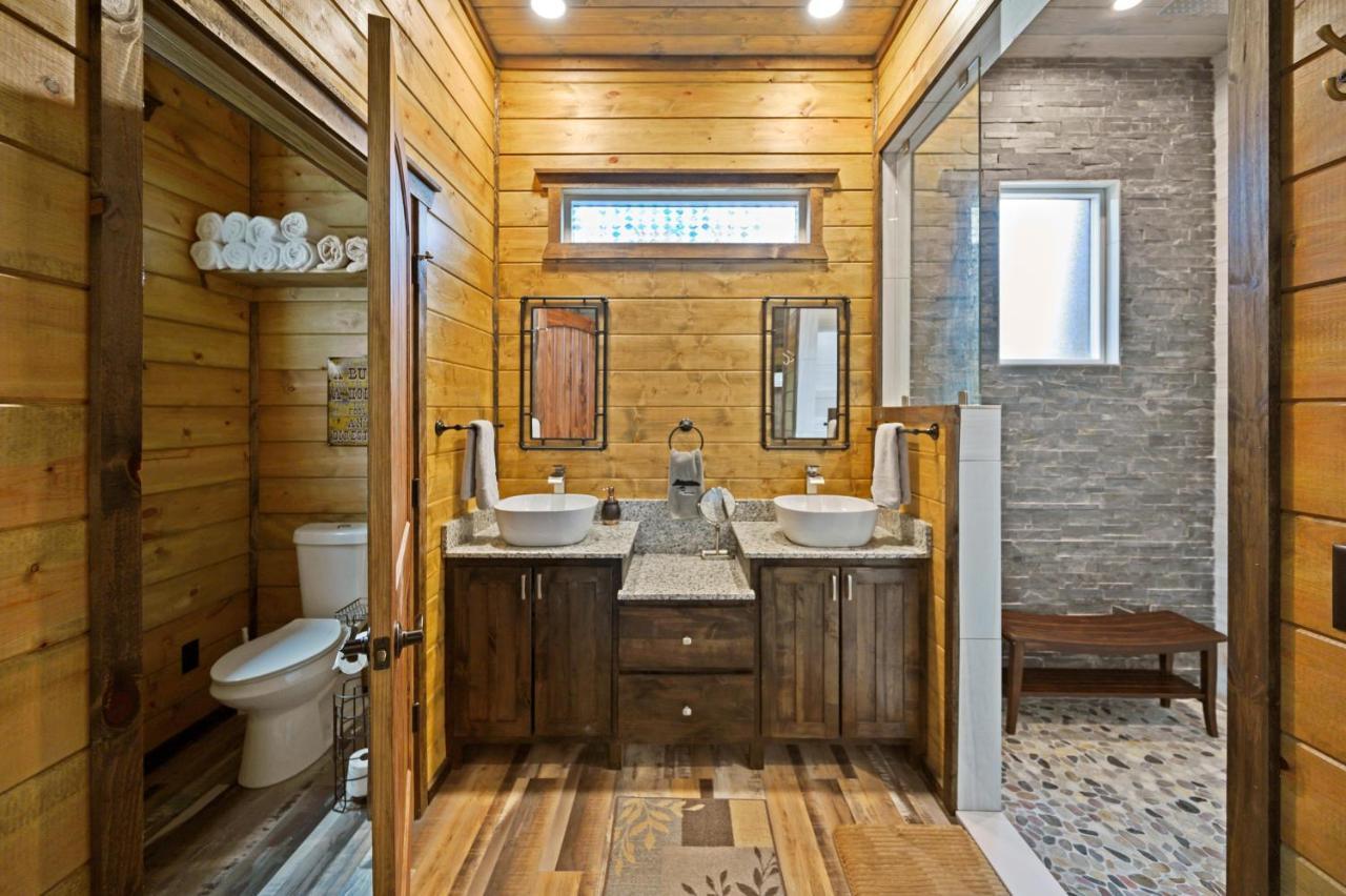 The Adirondack Honeymoon Hot Tub Soaking Tub Wood Burning Fireplace Stephens Gap Экстерьер фото
