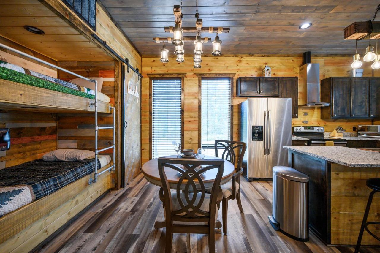 The Adirondack Honeymoon Hot Tub Soaking Tub Wood Burning Fireplace Stephens Gap Экстерьер фото